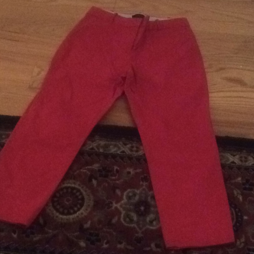 Red Talbots capris